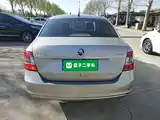 Фото 6 - Škoda Rapid