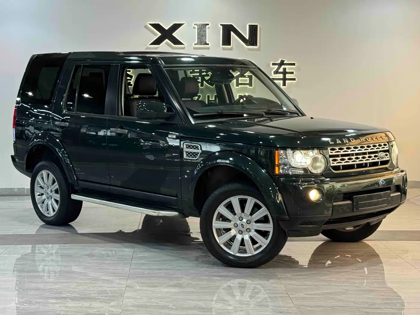 Land Rover Discovery 2012 3.0 SDV6 HSE Diesel фото 2