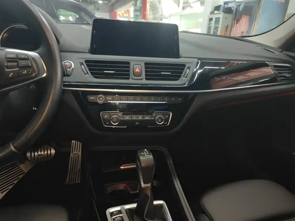 BMW 1 Series 2017 118i Design Package фото 13