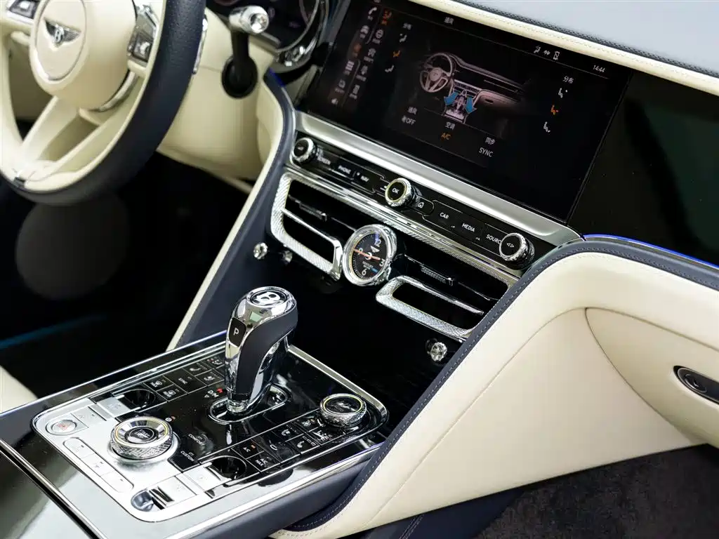 BENTLEY FLYING SPUR PLUG IN HYBRID
