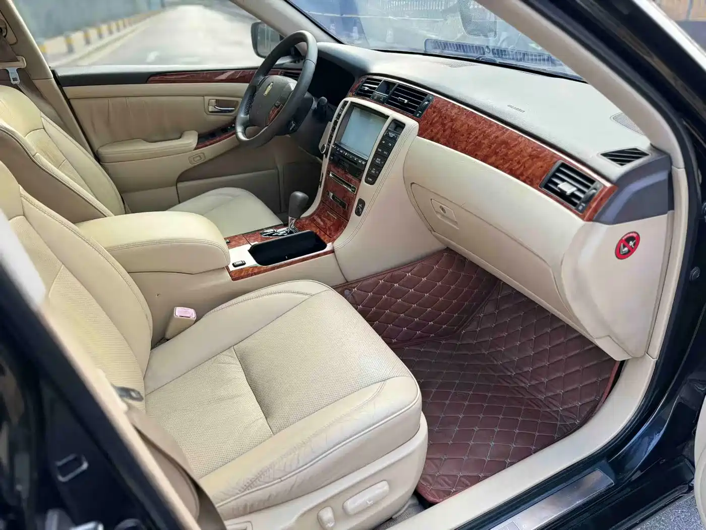 Toyota Crown 2009 2.5L Royal Special Enhanced Edition фото 4