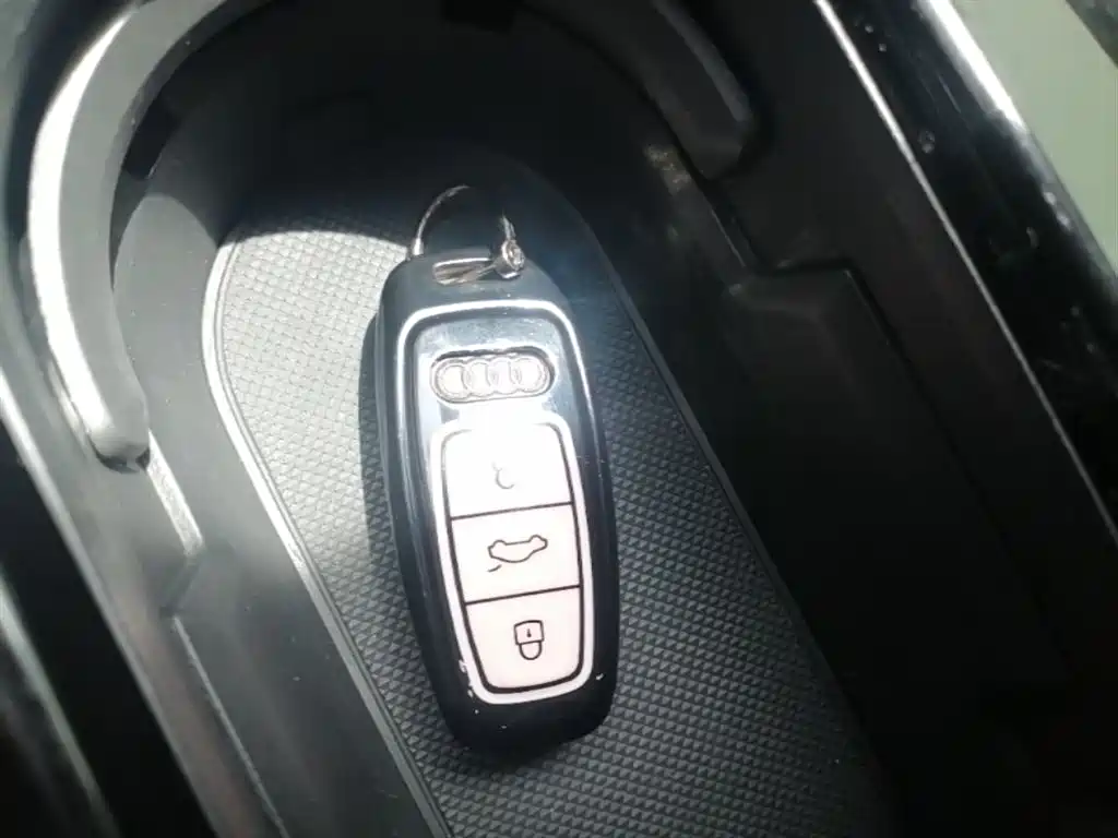 Audi Q4 e-tron 2022 40 e-tron Pioneer Edition фото 9