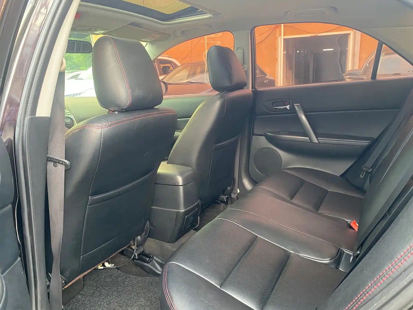 Photo 10 - Mazda 6
