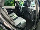 Photo 17 - Land Rover Discovery