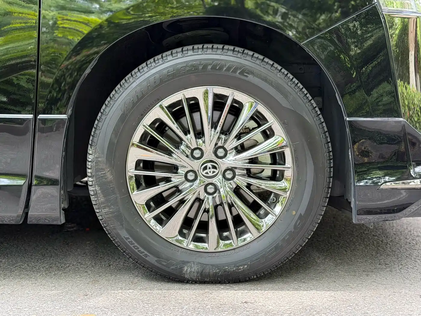 Toyota Vellfire 2020 Twin Engine 2.5L HV Luxury Edition фото 16