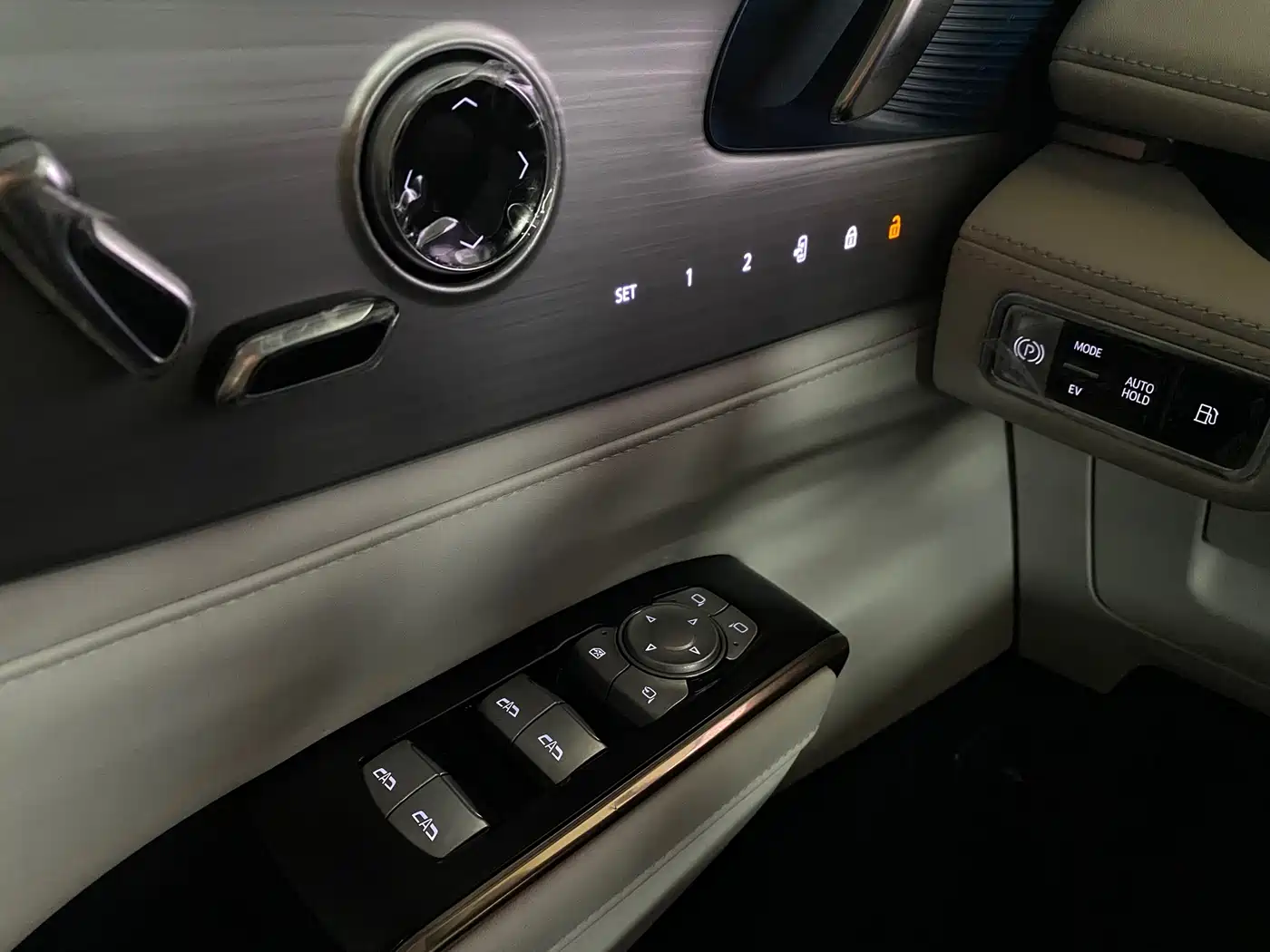 BUICK GL8 NEW ENERGY