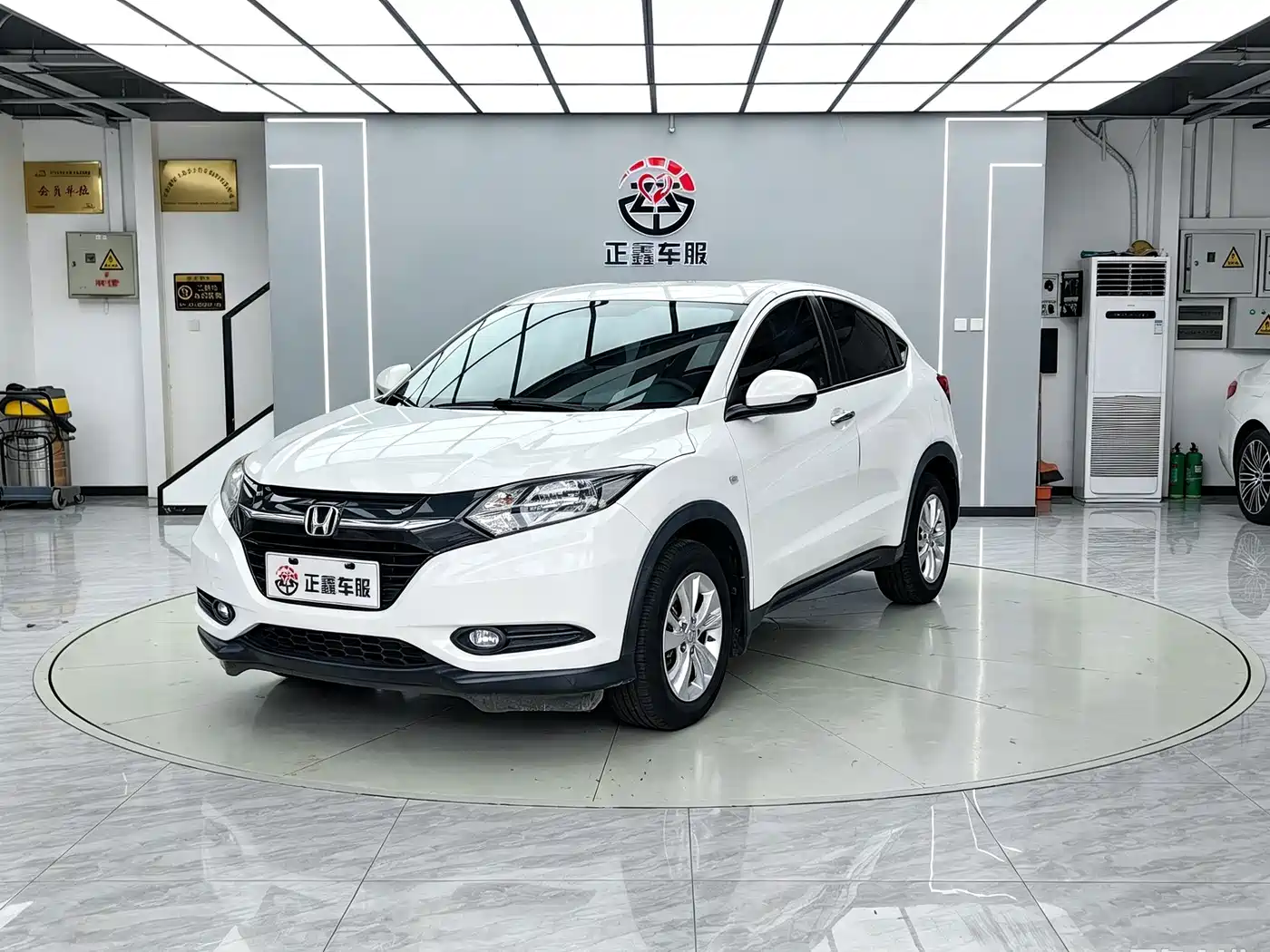 Honda Vezel 2015 2015 1.5L CVT 2WD Comfort