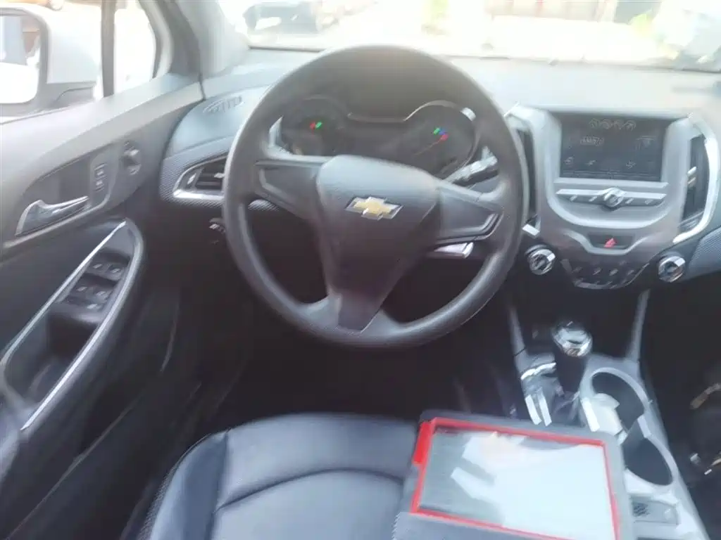 Chevrolet Cruze 2018 320 Automatic Pioneer Sunroof Edition фото 11