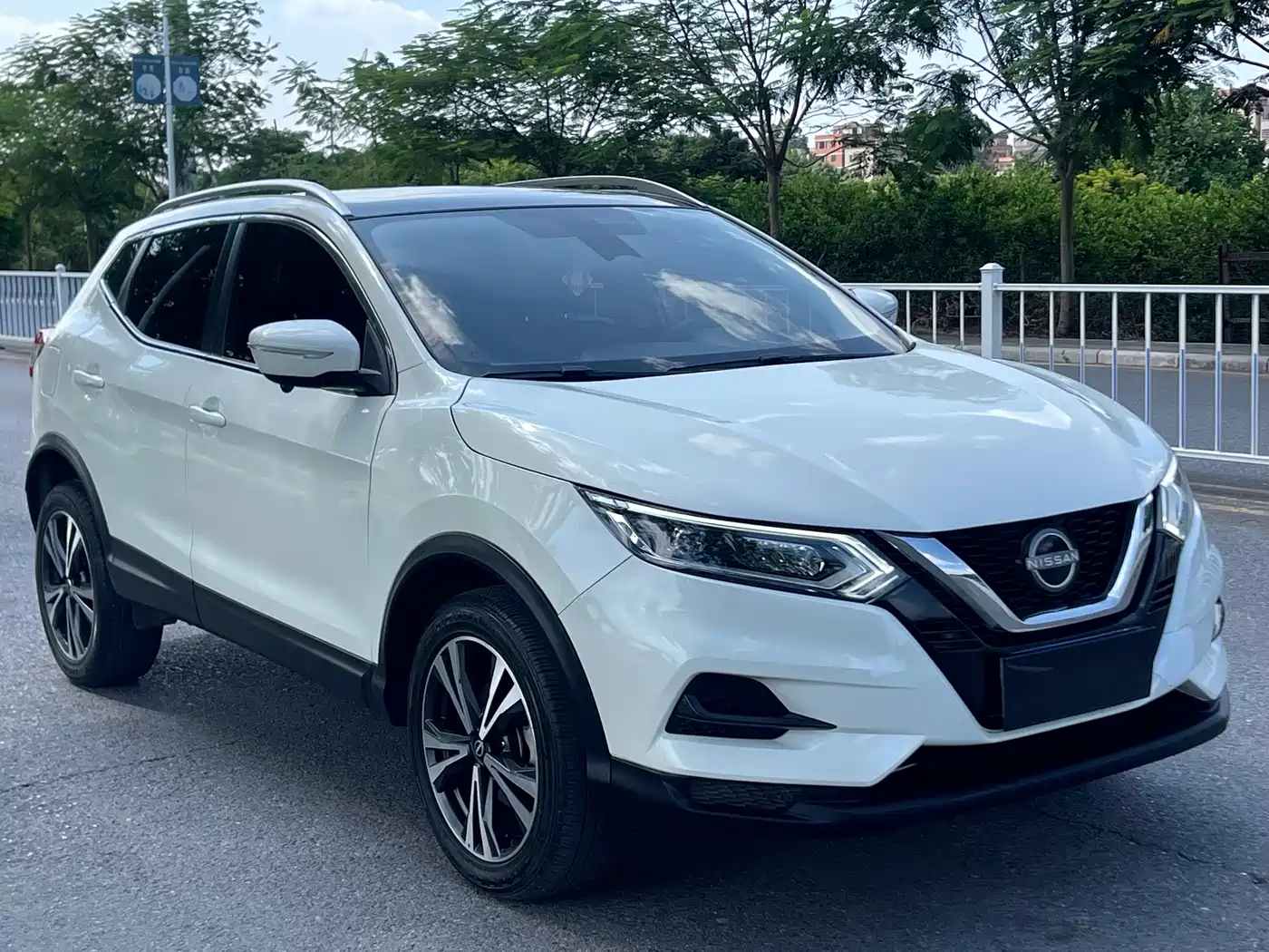 Фото 3 - Nissan Qashqai