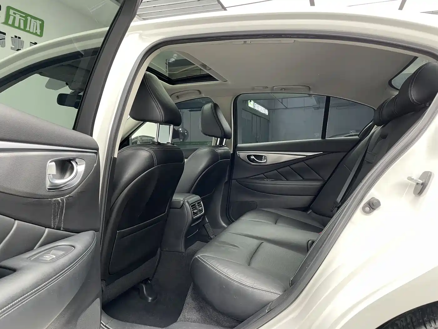 Infiniti Q50 2016 2014 3.7L Comfort Edition