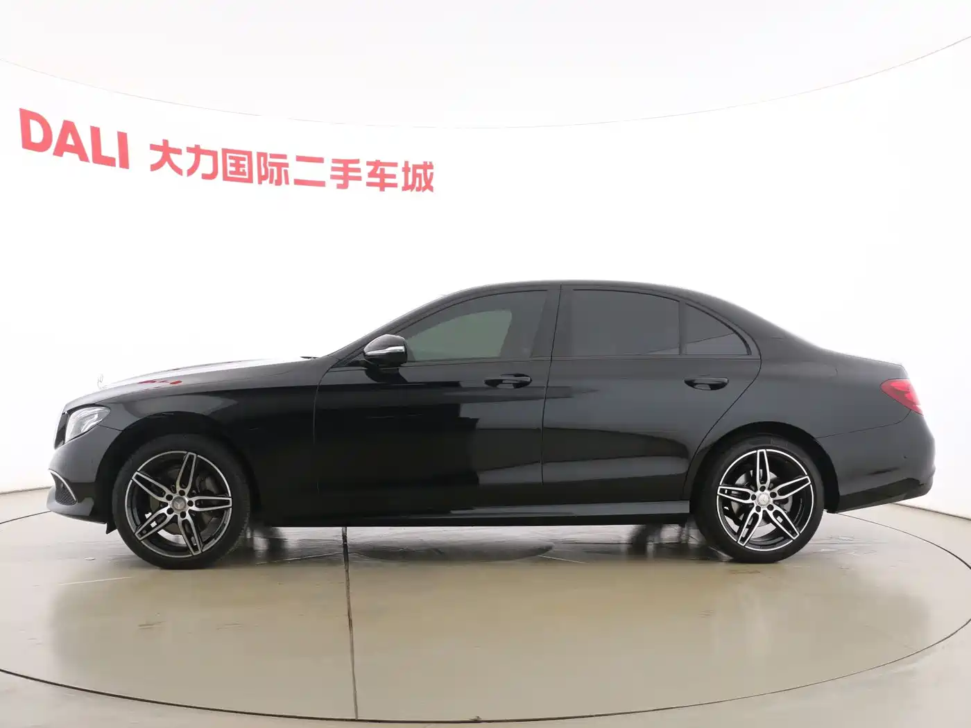 Mercedes-Benz E-Class 2017 E 200 Sport 4MATIC фото 4
