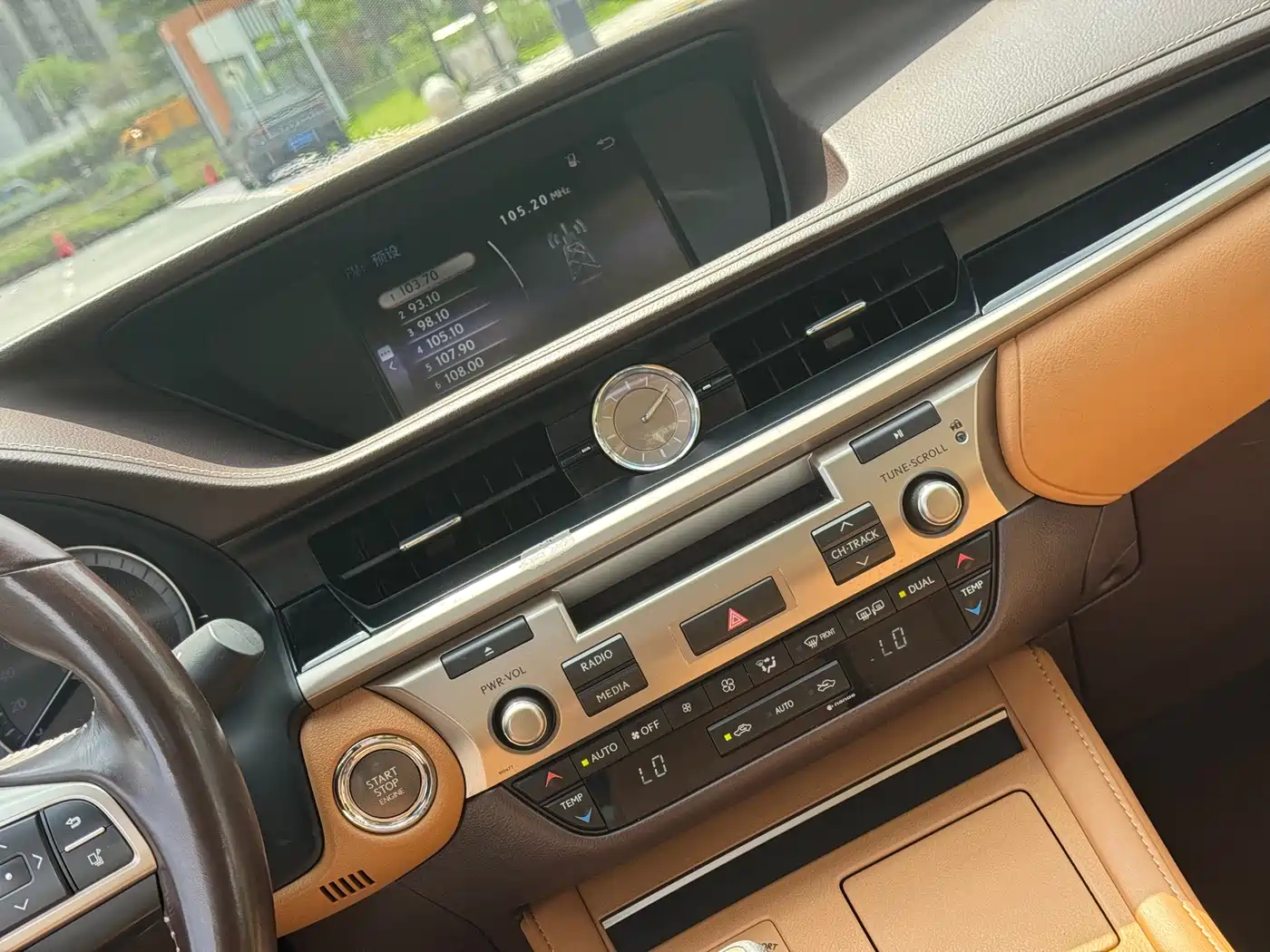 Lexus ES 2015 200 Elite Edition фото 11