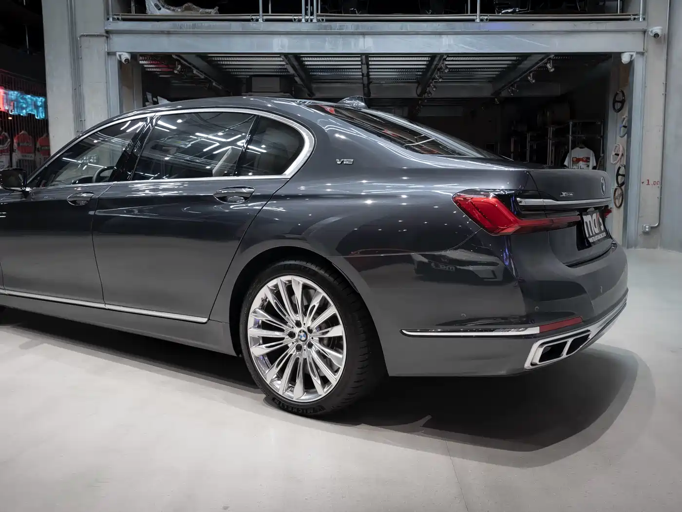 BMW 7 SERIES
