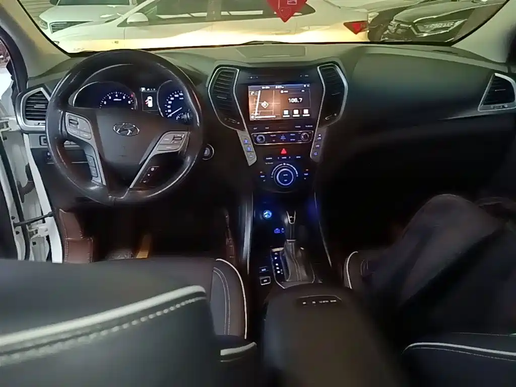 Hyundai Santa Fe 2017 2.0T Automatic 4WD Intelligent 7-Seater фото 10