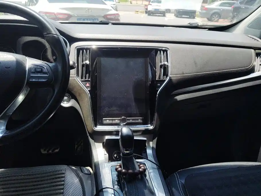 Roewe RX5 2016 2016 20T 2WD Automatic Internet Smart Edition
