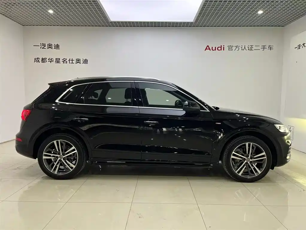 Audi Q5L 2020 40 TFSI Prestige Fashion фото 3