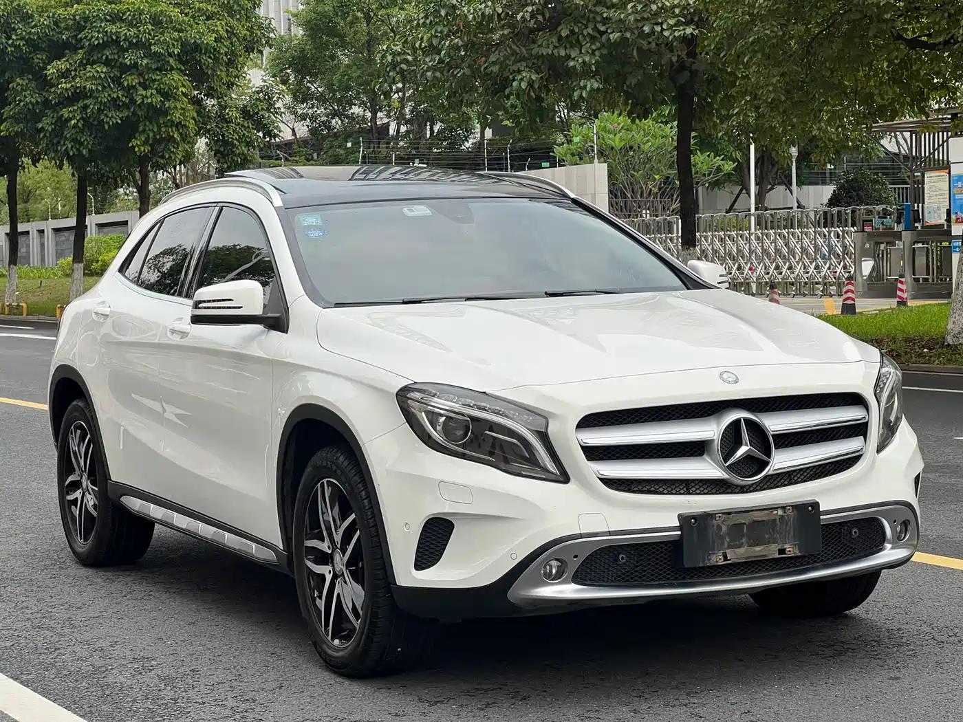 Mercedes-Benz GLA 2017 GLA 220 4MATIC Fashion