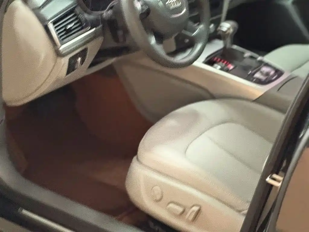 Audi A6L 2012 TFSI Comfort фото 4
