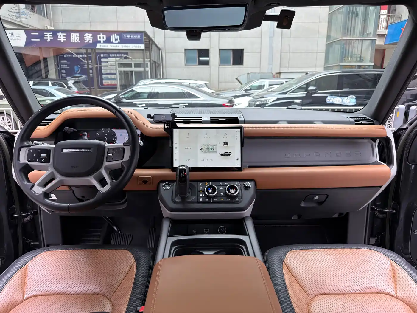 Land Rover Defender 2023 Facelift 110 3.0T P400 X-DYNAMIC HSE фото 10
