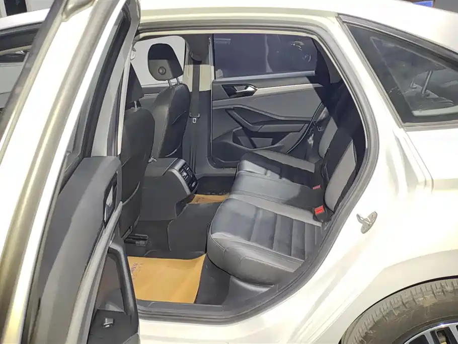 Volkswagen Sagitar 2021 200TSI DSG Comfort Smart Edition фото 11
