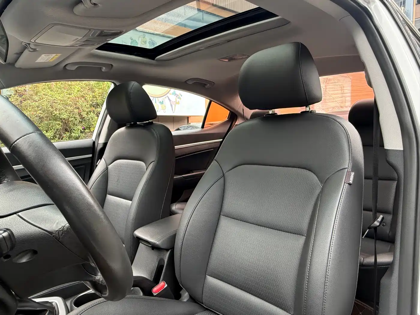 Hyundai Elantra 2016 1.6L Auto Smart·Luxury Edition фото 13