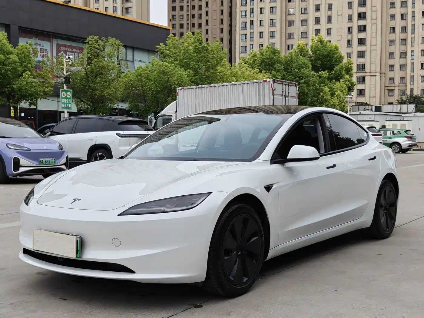 Tesla Model 3 2026 2025 Model Year Facelift Rear-Wheel Drive