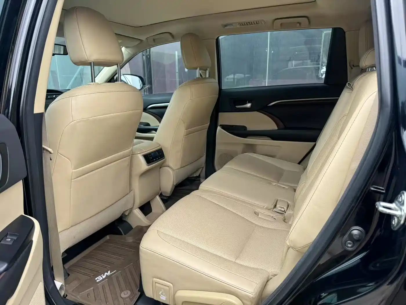 Toyota Highlander 2015 2.0T AWD Ultimate Edition 7-seater фото 9