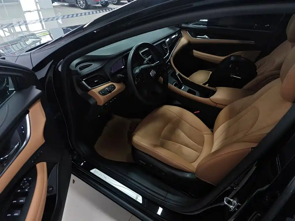 Buick LaCrosse 2018 Model 20T Luxury Edition фото 16