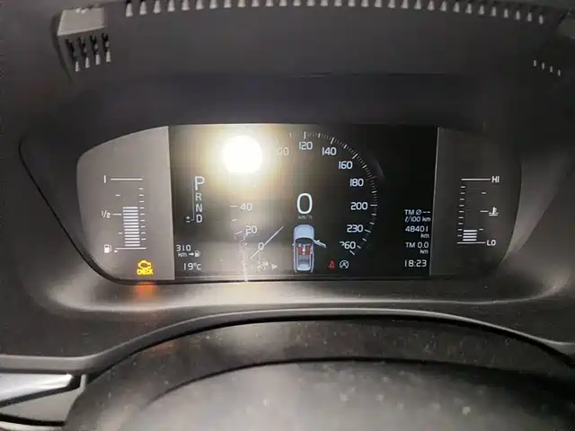 Volvo XC60 2021 T5 AWD Momentum — фото 4