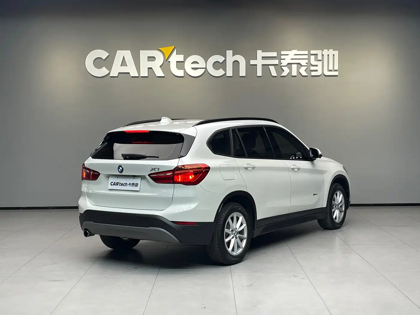 BMW X1 2018 sDrive18Li Fashion Model фото 4