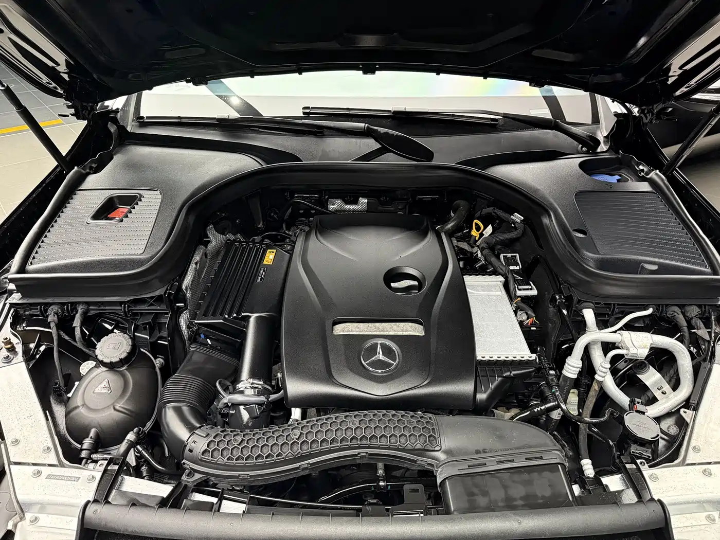 Mercedes-Benz GLC 2018 Facelift GLC 260 4MATIC Dynamic фото 12