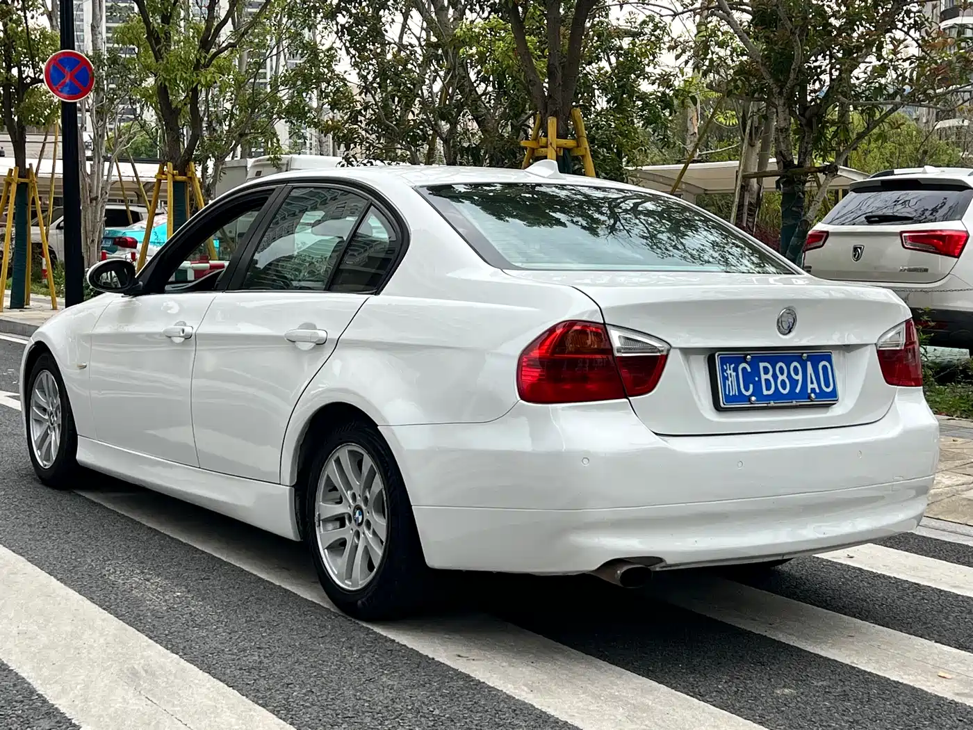 BMW 3 Series 2007 320i Luxury фото 7