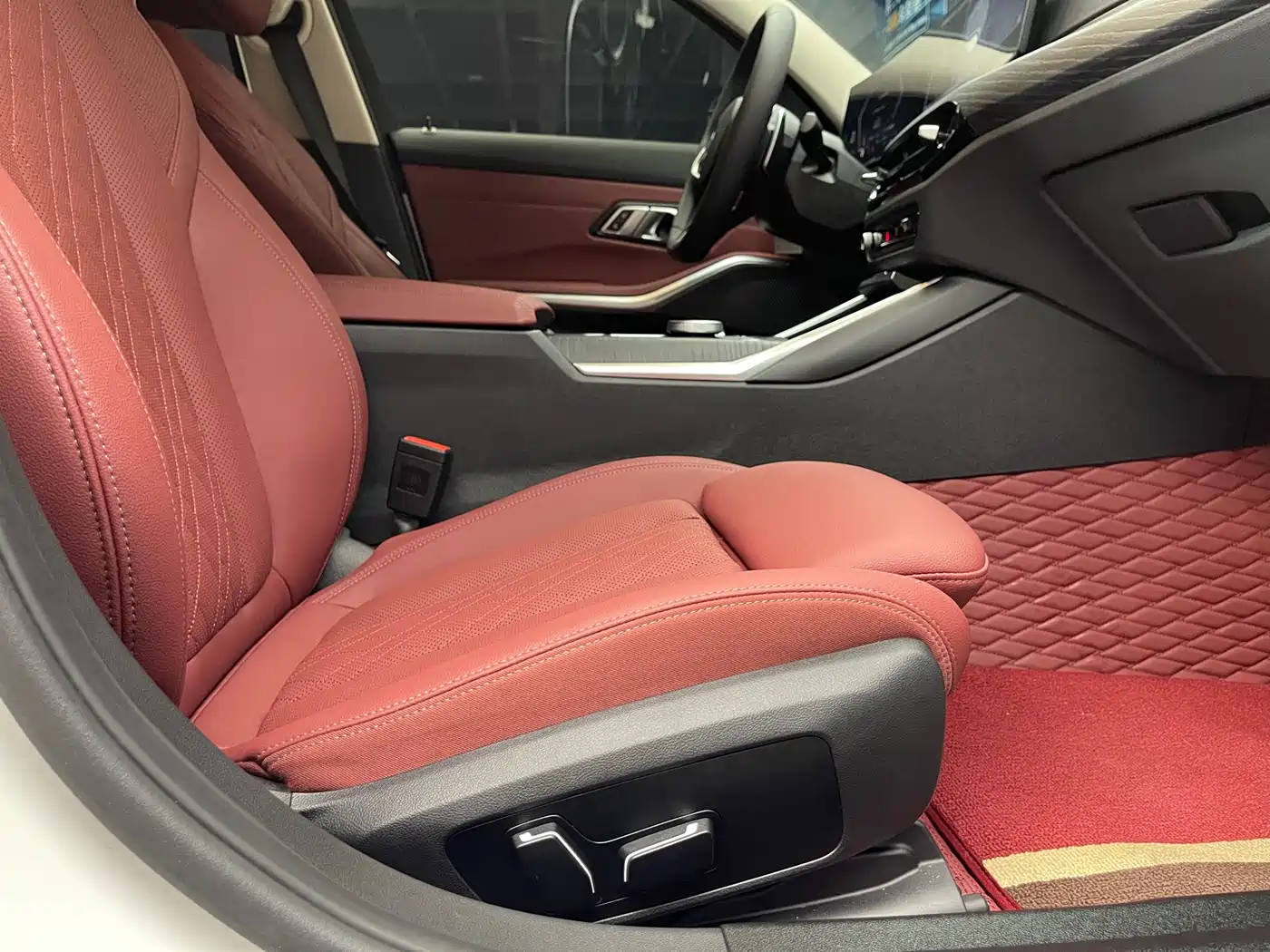 BMW 3 Series 2025 325Li M Sport Package фото 19