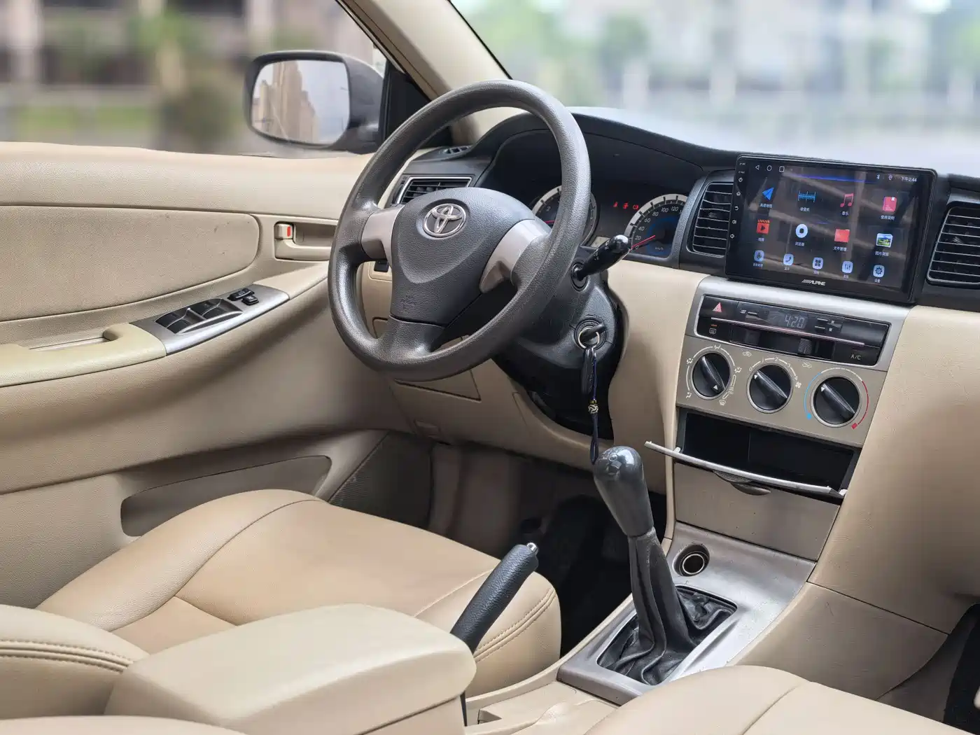 Toyota Corolla 2013 1.6L Manual Excellence Edition фото 10