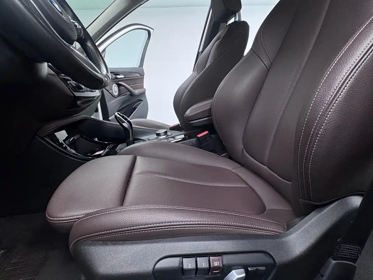 BMW X1 2022 sDrive20Li Premium фото 12