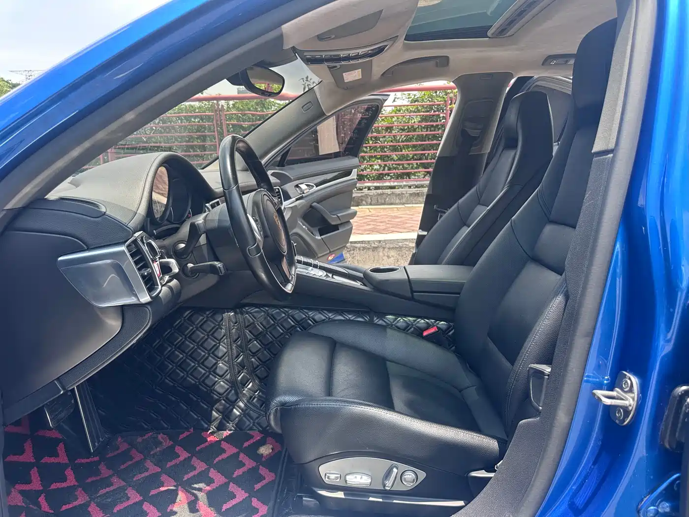 Porsche Panamera 2016 Panamera Edition 3.0T фото 11