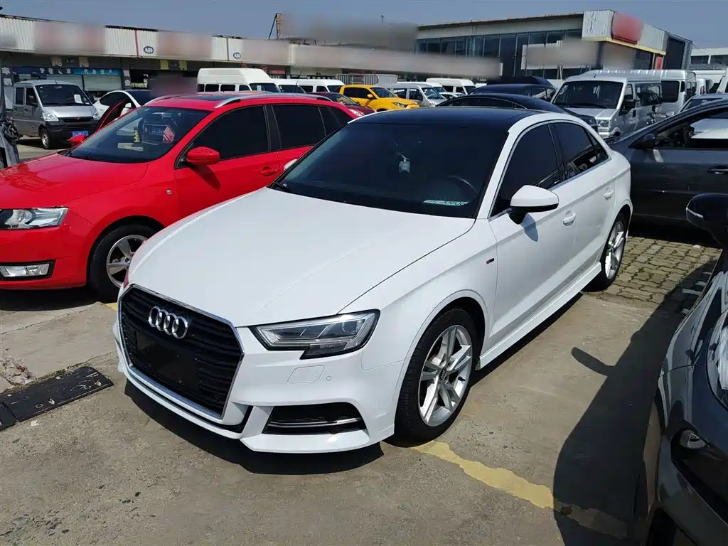 Audi A3 2019 Limousine 35 TFSI Fashion China V фото 2