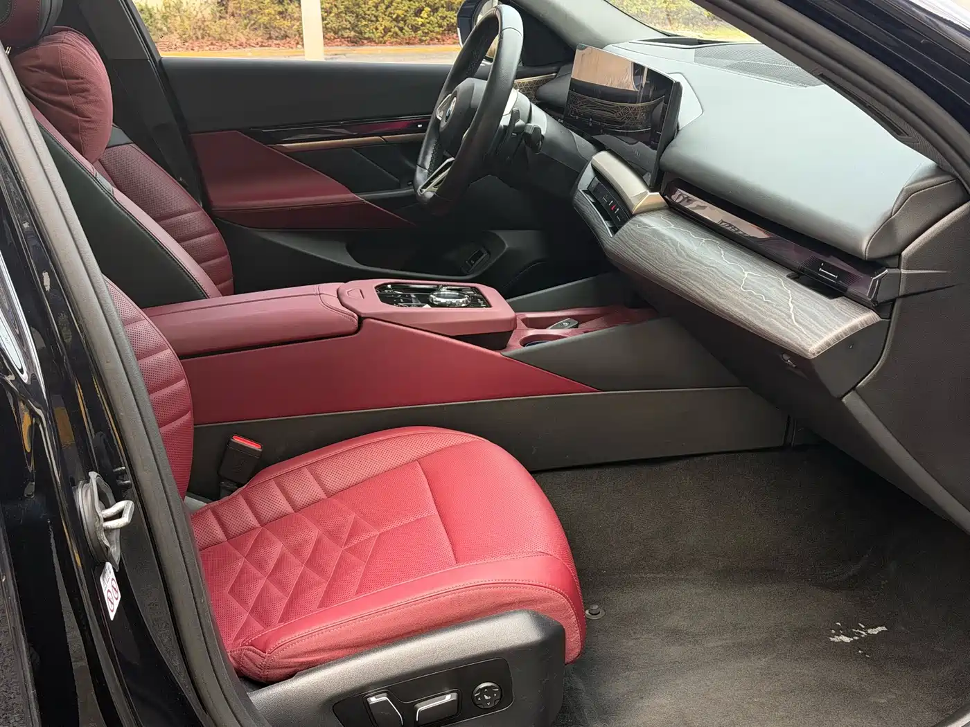 BMW 5 Series 2024 530Li Premium M Sport Package фото 9