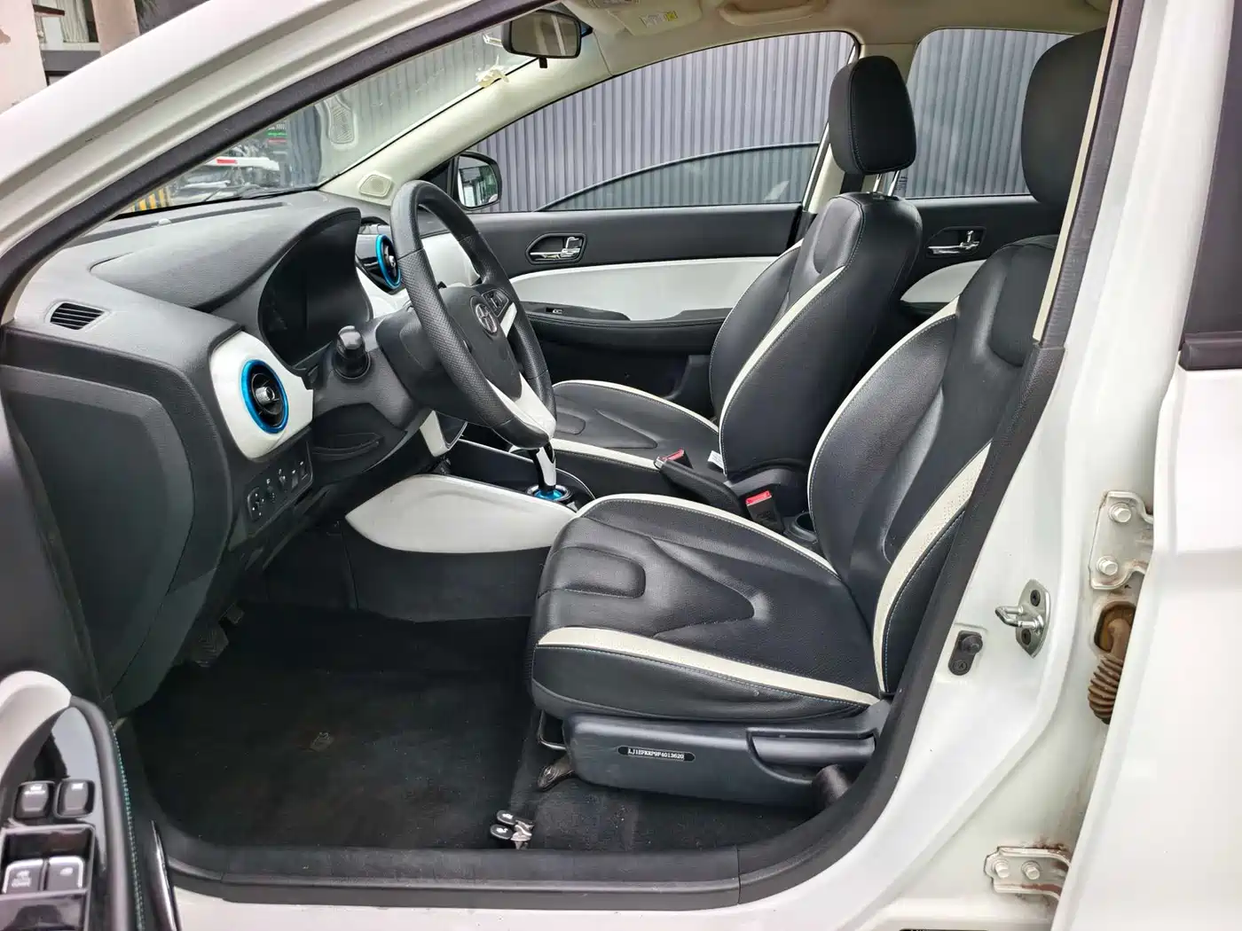 JAC Motors JAC iEV 2015 2015 iEV5
