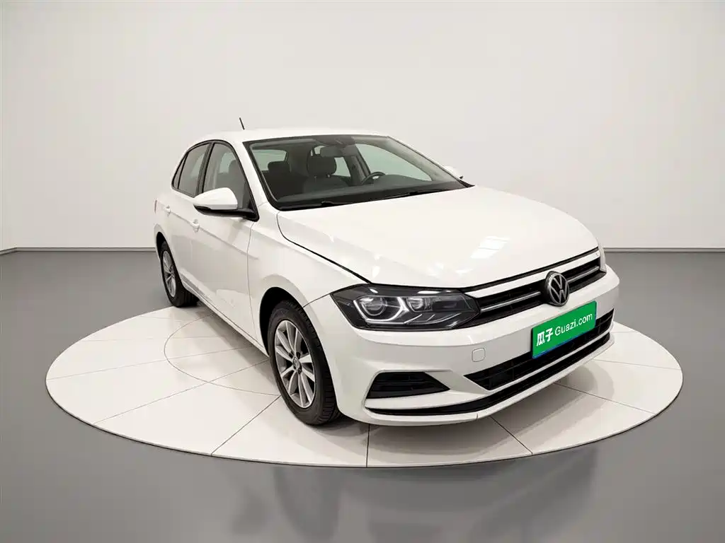 Volkswagen Polo 2023 Facelift Plus 1.5L Auto Joyful Living Edition фото 4