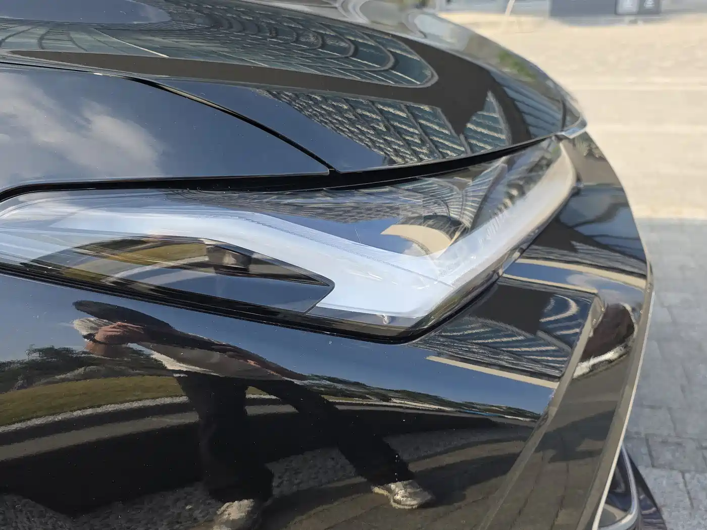 Toyota Avalon 2022 Hybrid 2.5L Luxury Edition фото 11