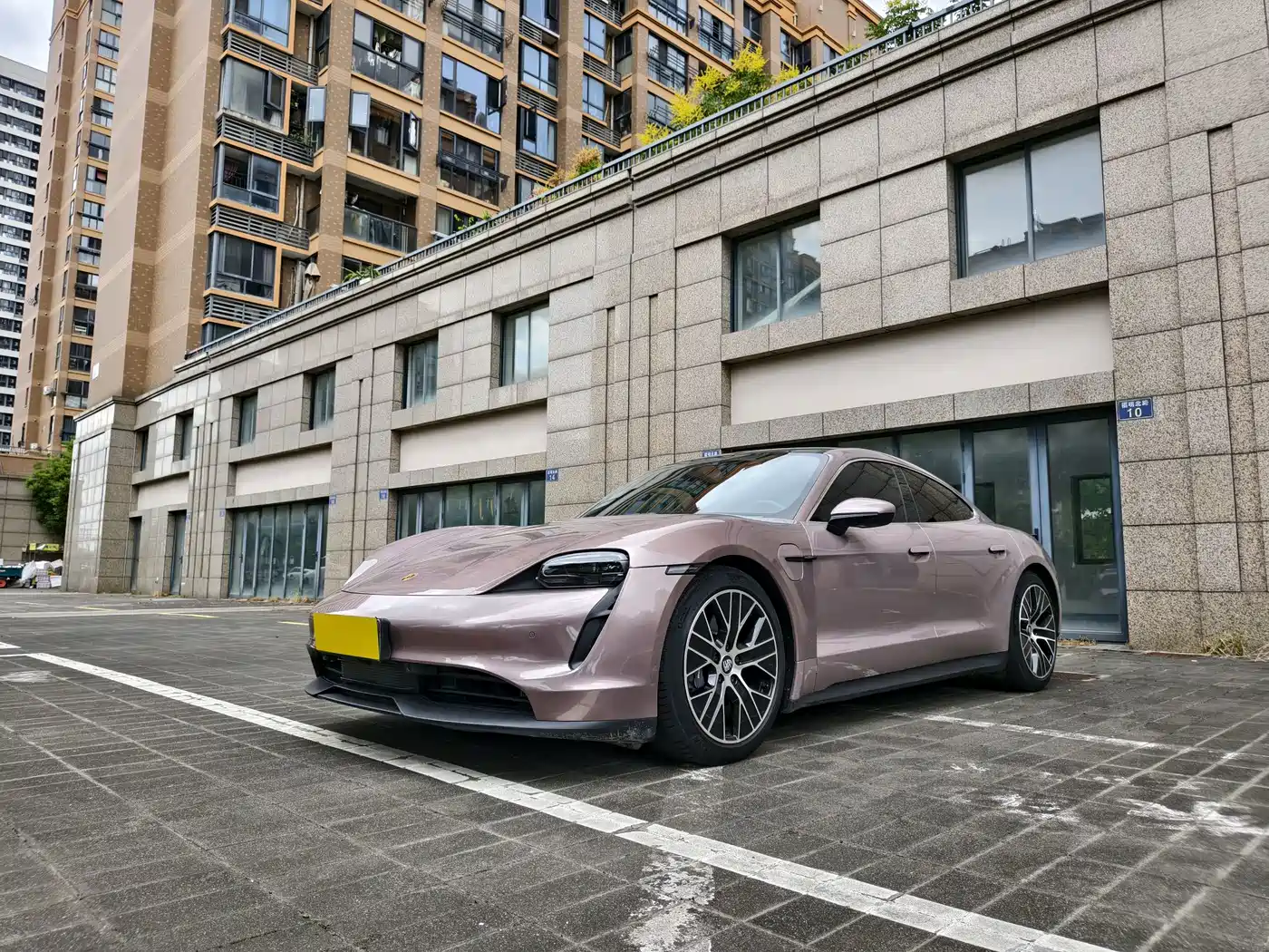 Porsche Taycan 2021 2020 Taycan