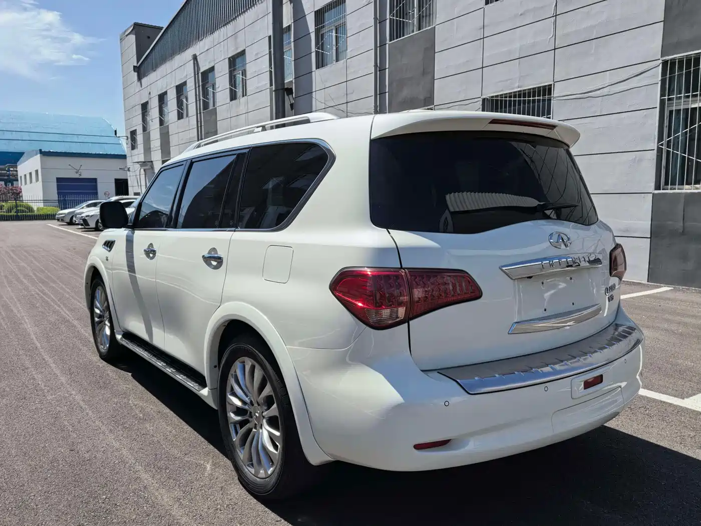 Infiniti QX80 2018 2016 5.6L 4WD
