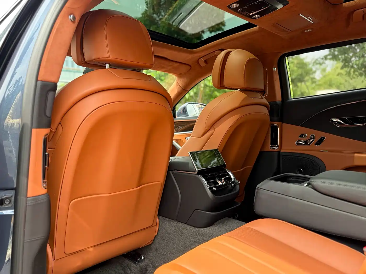 Bentley Flying Spur 2021 4.0T V8 Standard Version фото 13