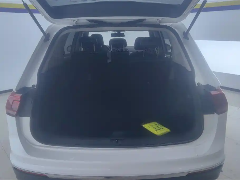 Volkswagen Tiguan L 2021 330TSI Automatic 2WD Smart фото 4