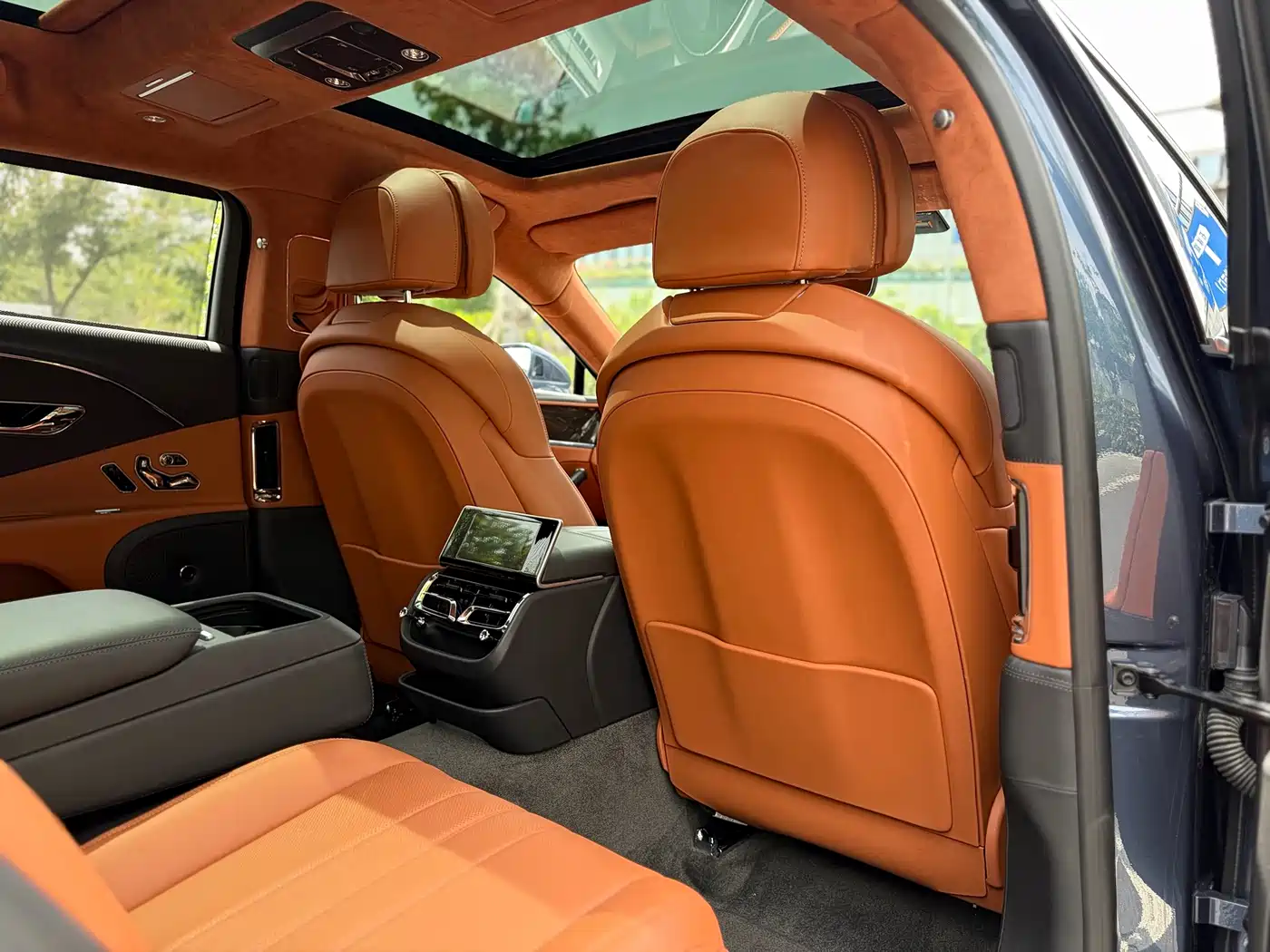 Bentley Flying Spur 2021 4.0T V8 Standard Version фото 18