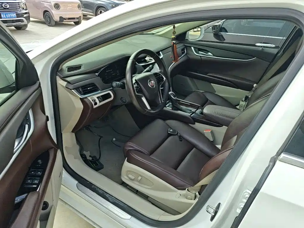 Cadillac XTS 2015 2014 28T Comfort