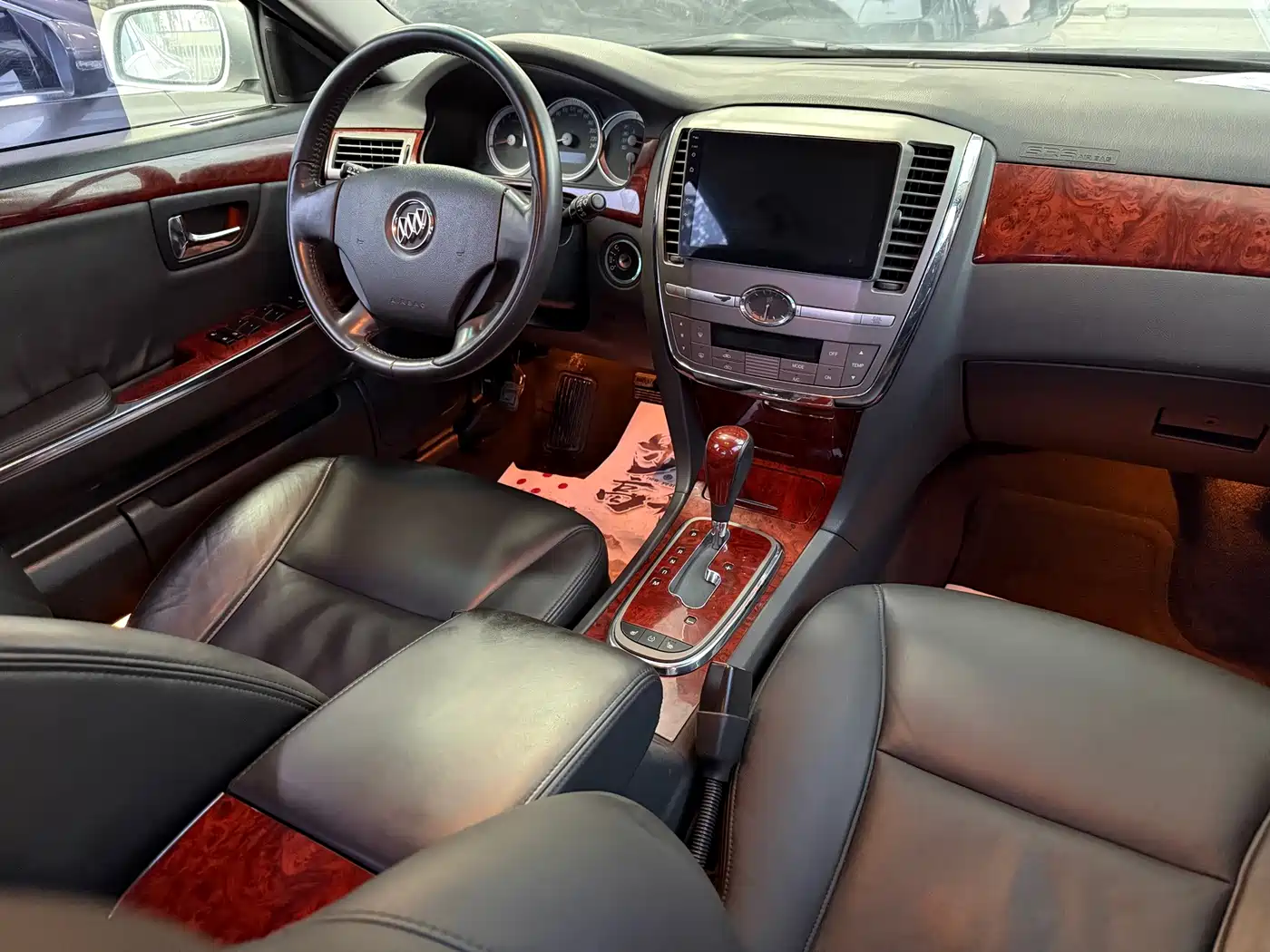 Photo 12 - Buick LaCrosse