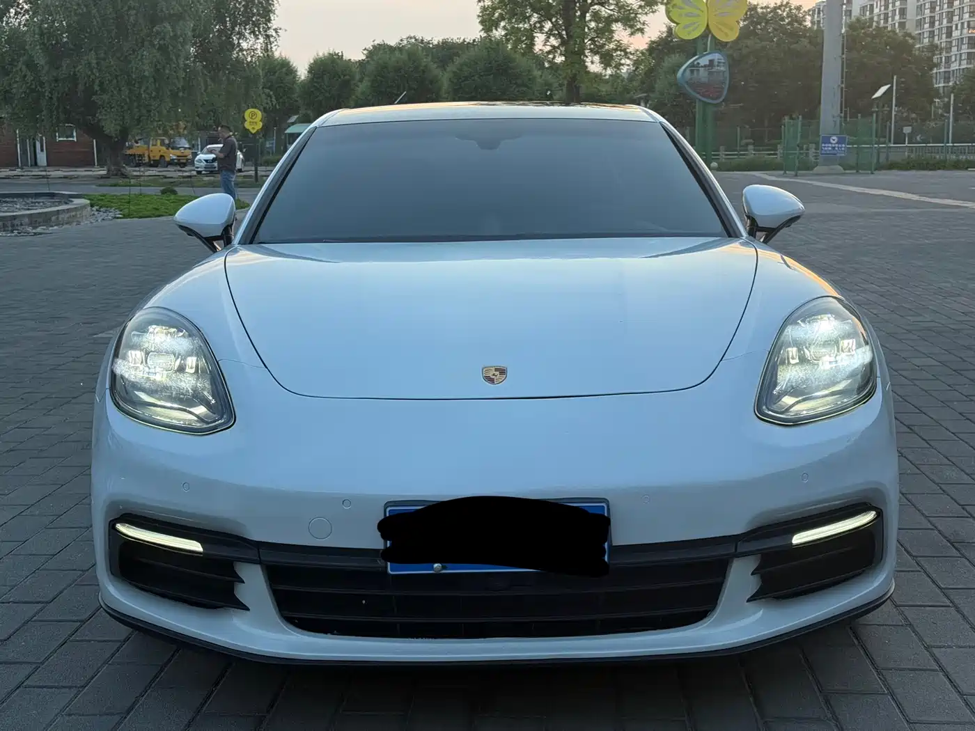 Porsche Panamera 2017 Panamera 3.0T фото 2