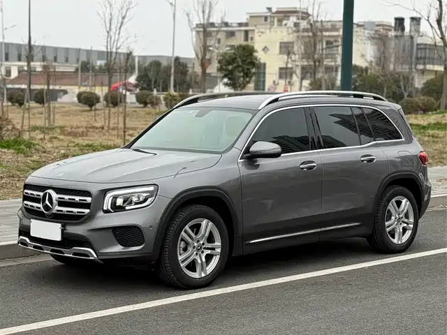 MERCEDES-BENZ GLB
